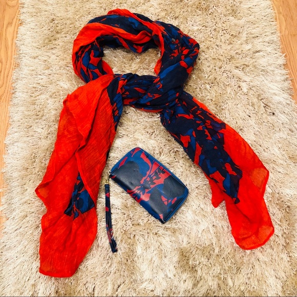 Scarf - Picture 5 of 5